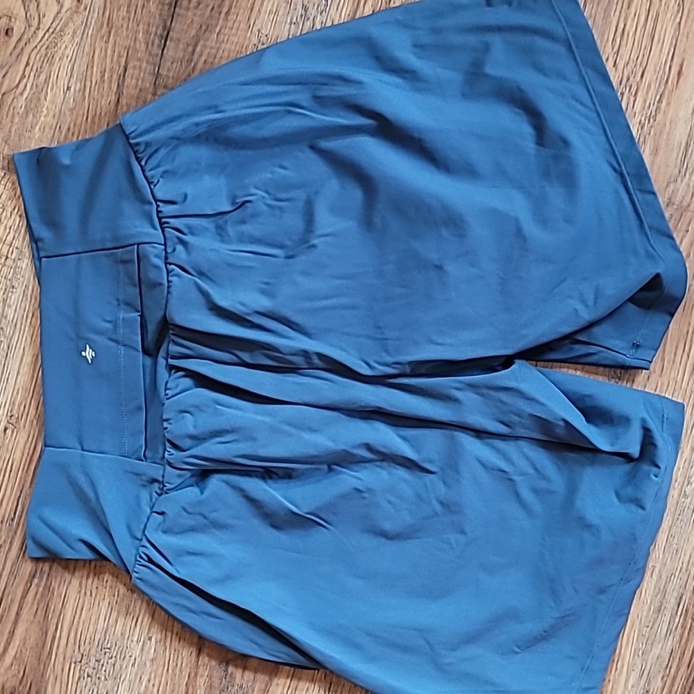 Halara Softlyzero Airy High-Waisted Shorts, Size L, Navy, Pockets, Soft, Cool - Picture 5 of 6